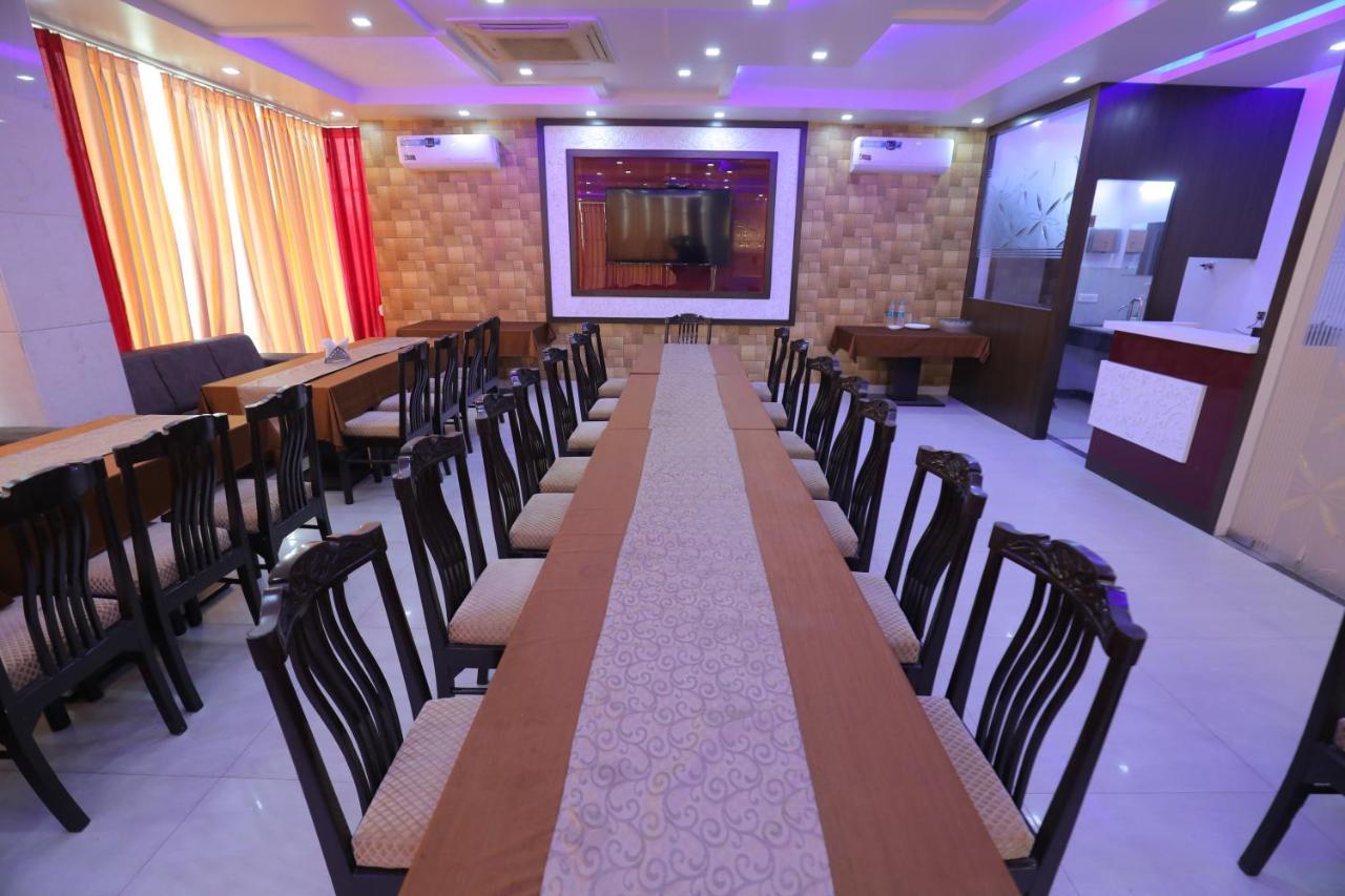 Hotel Sahib'S Red Carpet - The Family & Corporate Hotel Agra  Luaran gambar