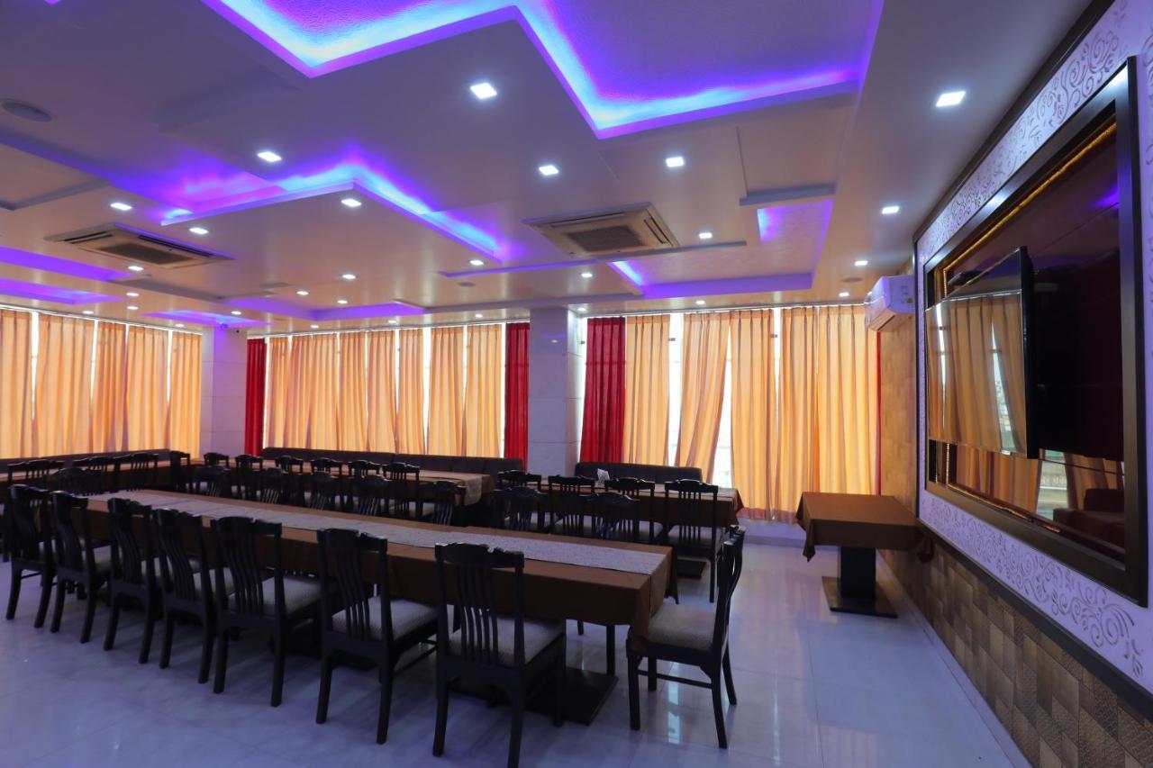 Hotel Sahib'S Red Carpet - The Family & Corporate Hotel Agra  Luaran gambar