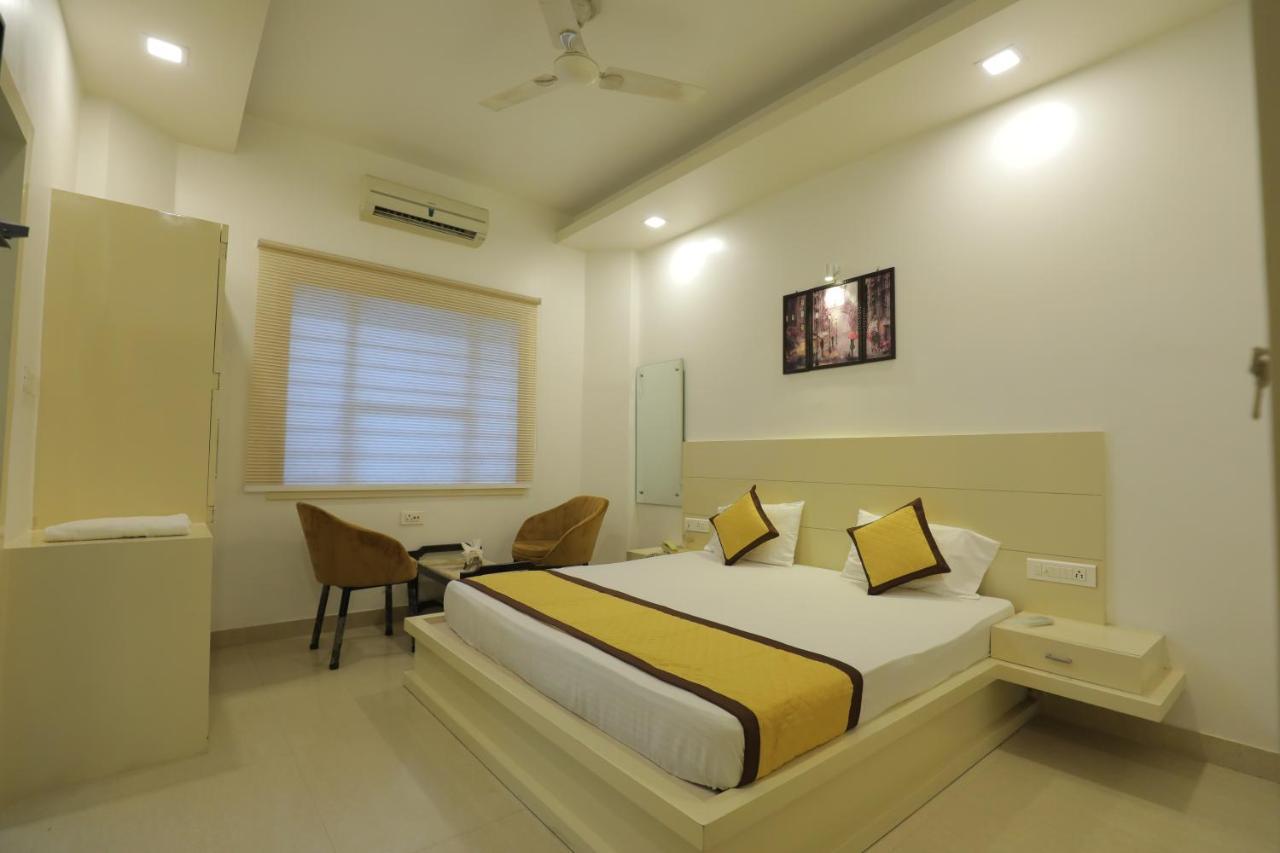 Hotel Sahib'S Red Carpet - The Family & Corporate Hotel Agra  Luaran gambar