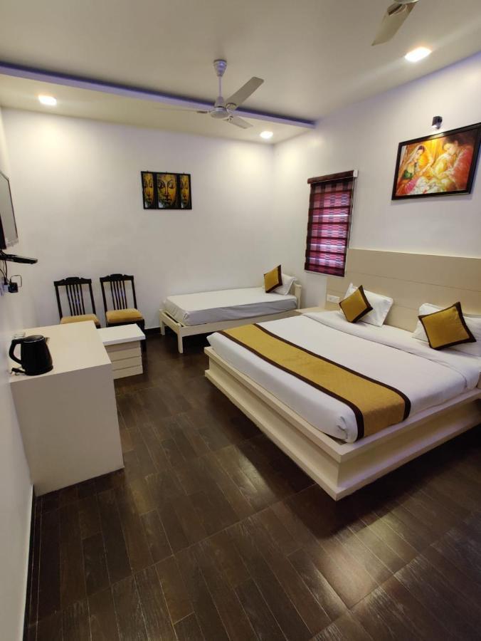 Hotel Sahib'S Red Carpet - The Family & Corporate Hotel Agra  Luaran gambar