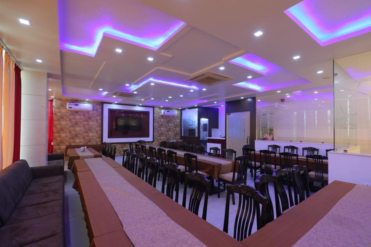 Hotel Sahib'S Red Carpet - The Family & Corporate Hotel Agra  Luaran gambar