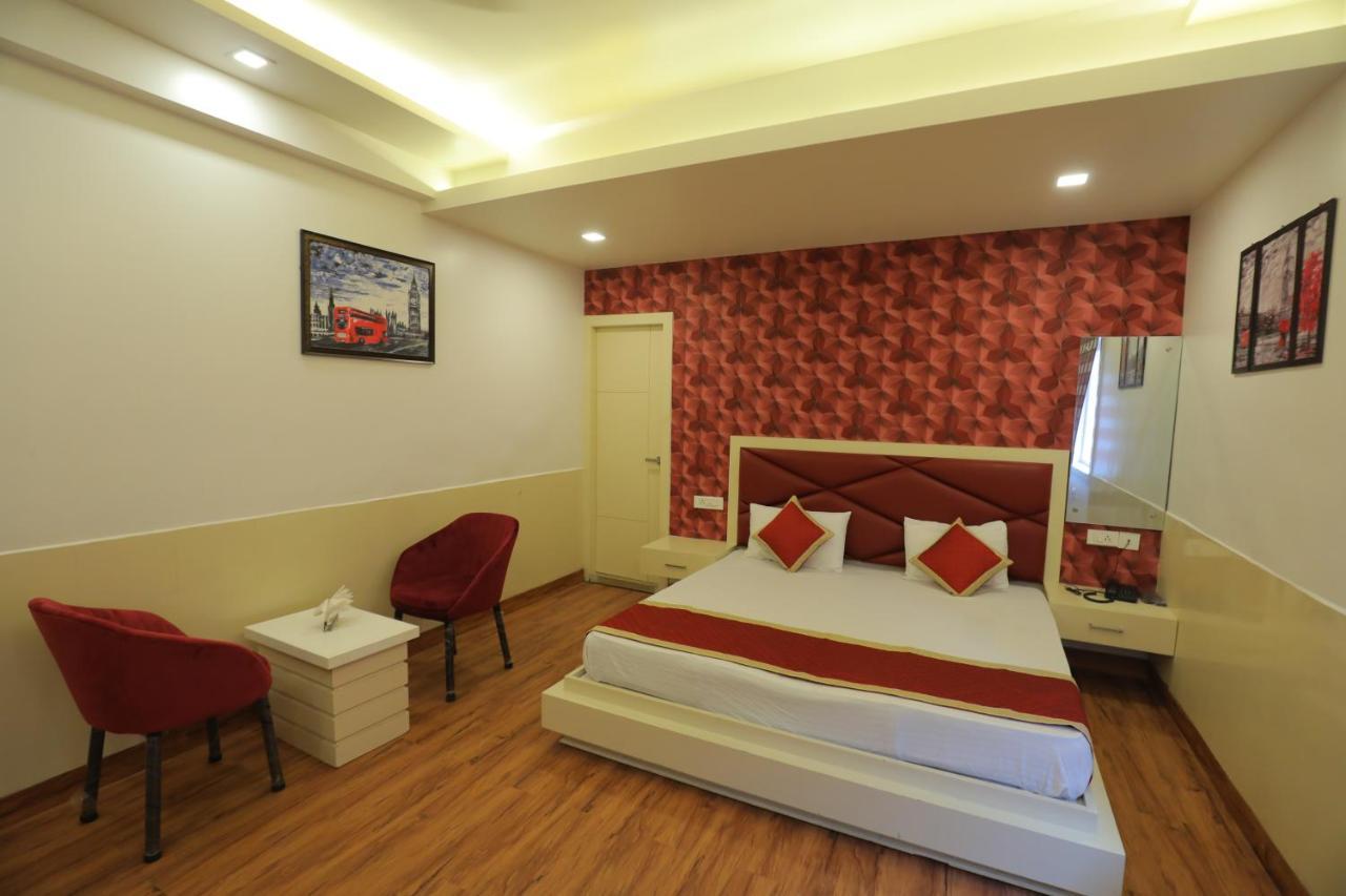 Hotel Sahib'S Red Carpet - The Family & Corporate Hotel Agra  Luaran gambar